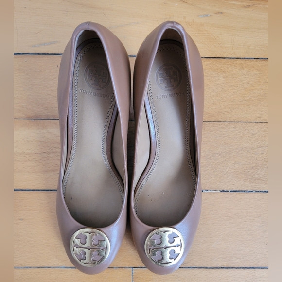 Tory Burch Brown Wedge Shoes - Picture 2 of 6